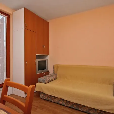 With Parking Space Cizici, Krk - 5469 Dobrinj