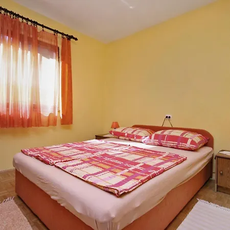 With Parking Space Cizici, Krk - 5469 Apartmán Dobrinj
